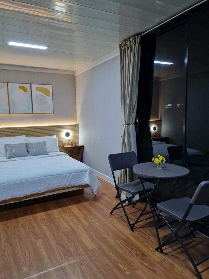 Ooni Hostel Moalboal Ngoại thất bức ảnh